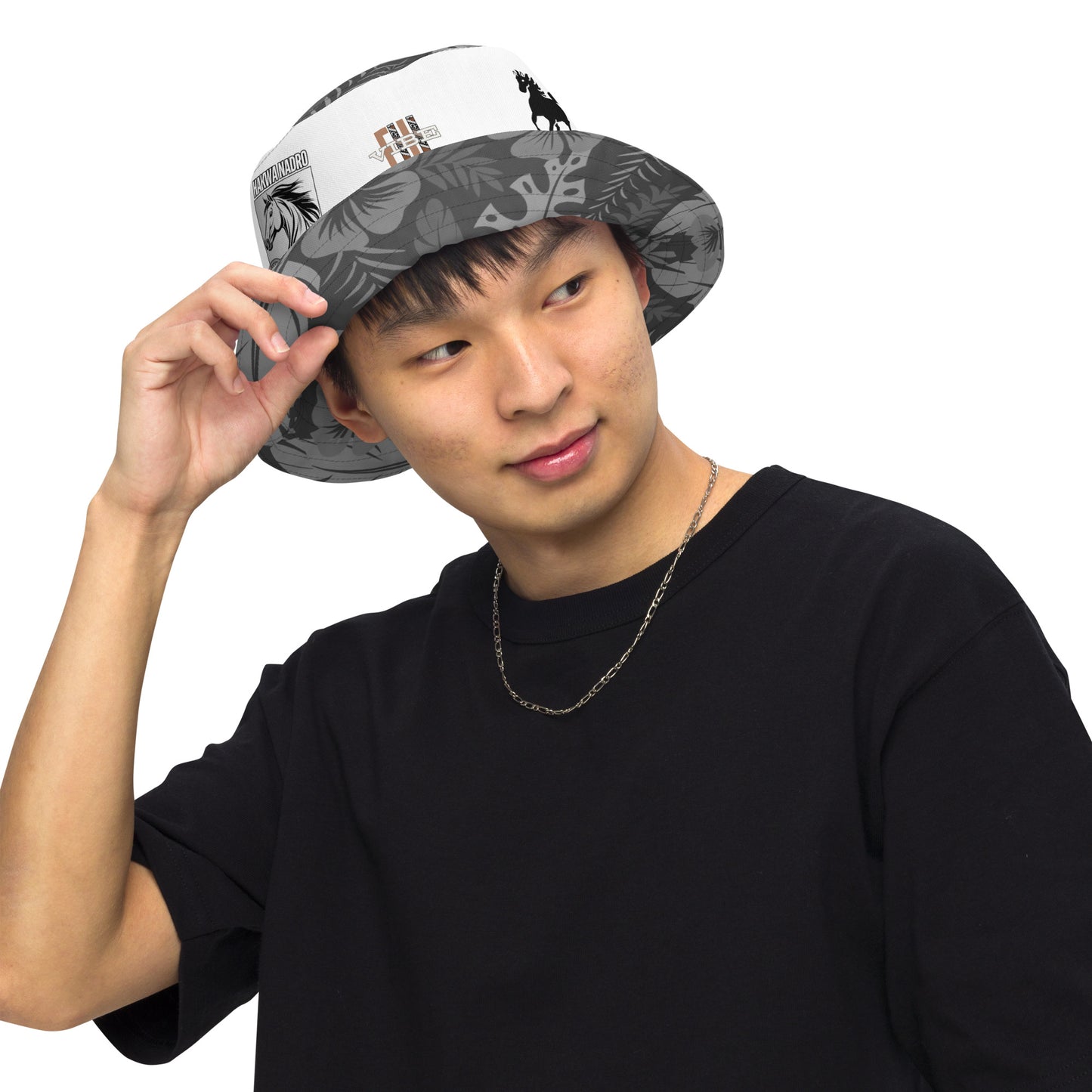 Reversible bucket hat